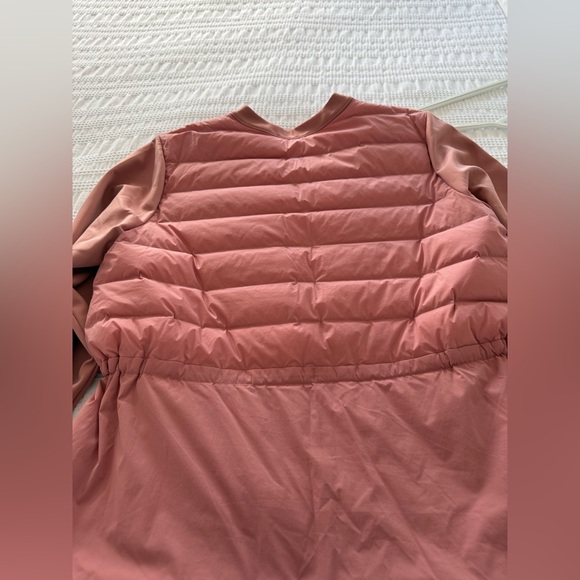 Lululemon down filled cinch waist jacket - Picture 4 of 9